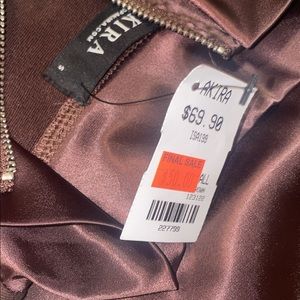 Never worn looks much better in person